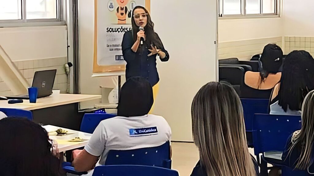 Cinthia Rebouças; psicologa; psicanalista; terapeuta; terapia; brasilia; psicologo Online; psicologo em brasilia; psicanalista online; psicanalista em brasilia; terapeuta online; terapeuta em brasilia;